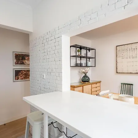 Lapa 3bdr Duplex W/ Balcony By Lovelystay Apartamento Lisboa