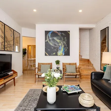 Apartment Lapa 3bdr Duplex W/ Balcony By Lovelystay