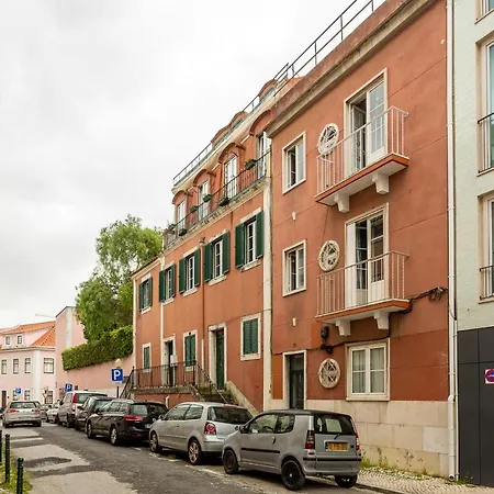 Lapa 3bdr Duplex W/ Balcony By Lovelystay Apartment