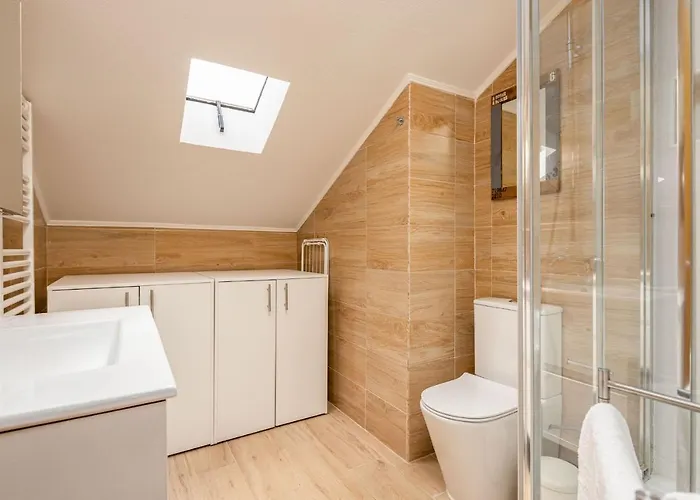 Appartement Lapa 3bdr Duplex W/ Balcony By Lovelystay Lissabon