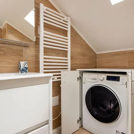 شقة Lapa 3bdr Duplex W/ Balcony By Lovelystay *